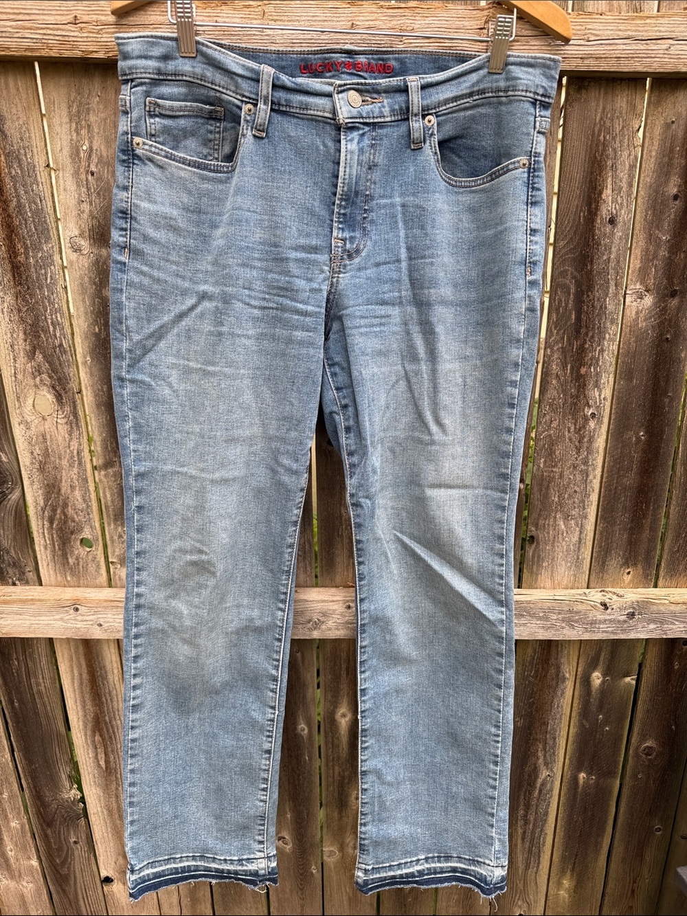 Lucky Brand Jeans — Light Wash Raw Hem